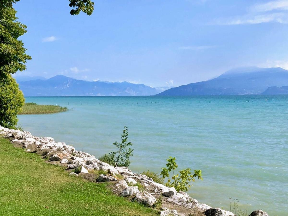 Juliet'S Apartment Garda Lake Sirmione Exterior photo